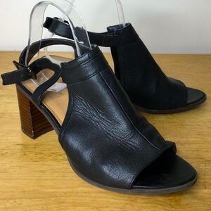 Franco Sarto Black Leather Peep Toe Sandal Shoe Buckle & Stacked Heel 10 M EUC